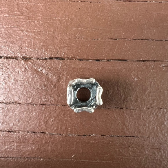 Chamilia Charm ~ Sterling Silver ~ Children Playing - Picture 7 of 10